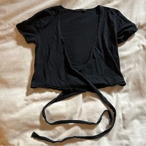BRANDY MELVILLE CRISS CROSS TOP